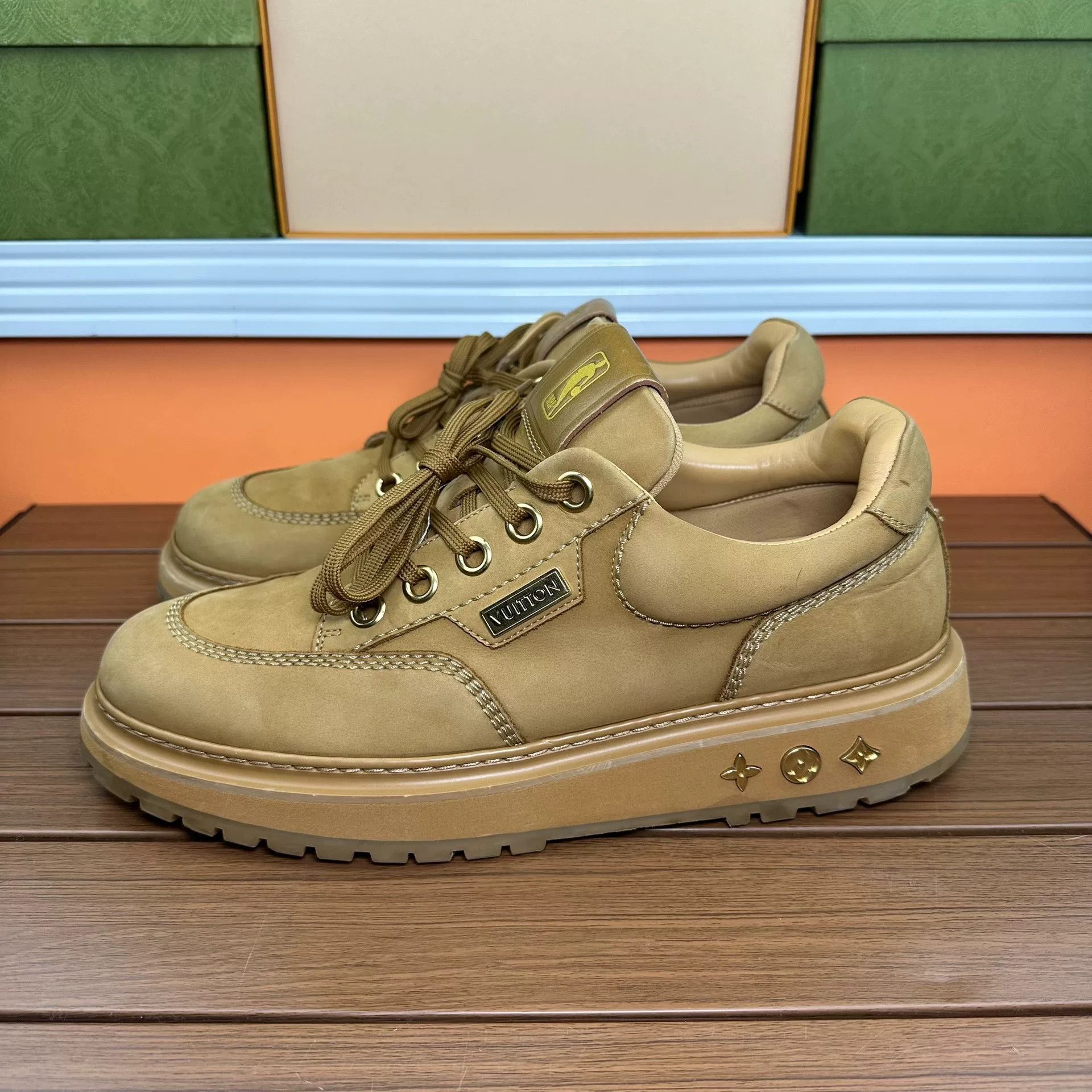 Louis Vuitton Louis Vuitton Collab Lowtop Sneakers 10 Men Size US 10 / EU 43 - 1 Thumbnail