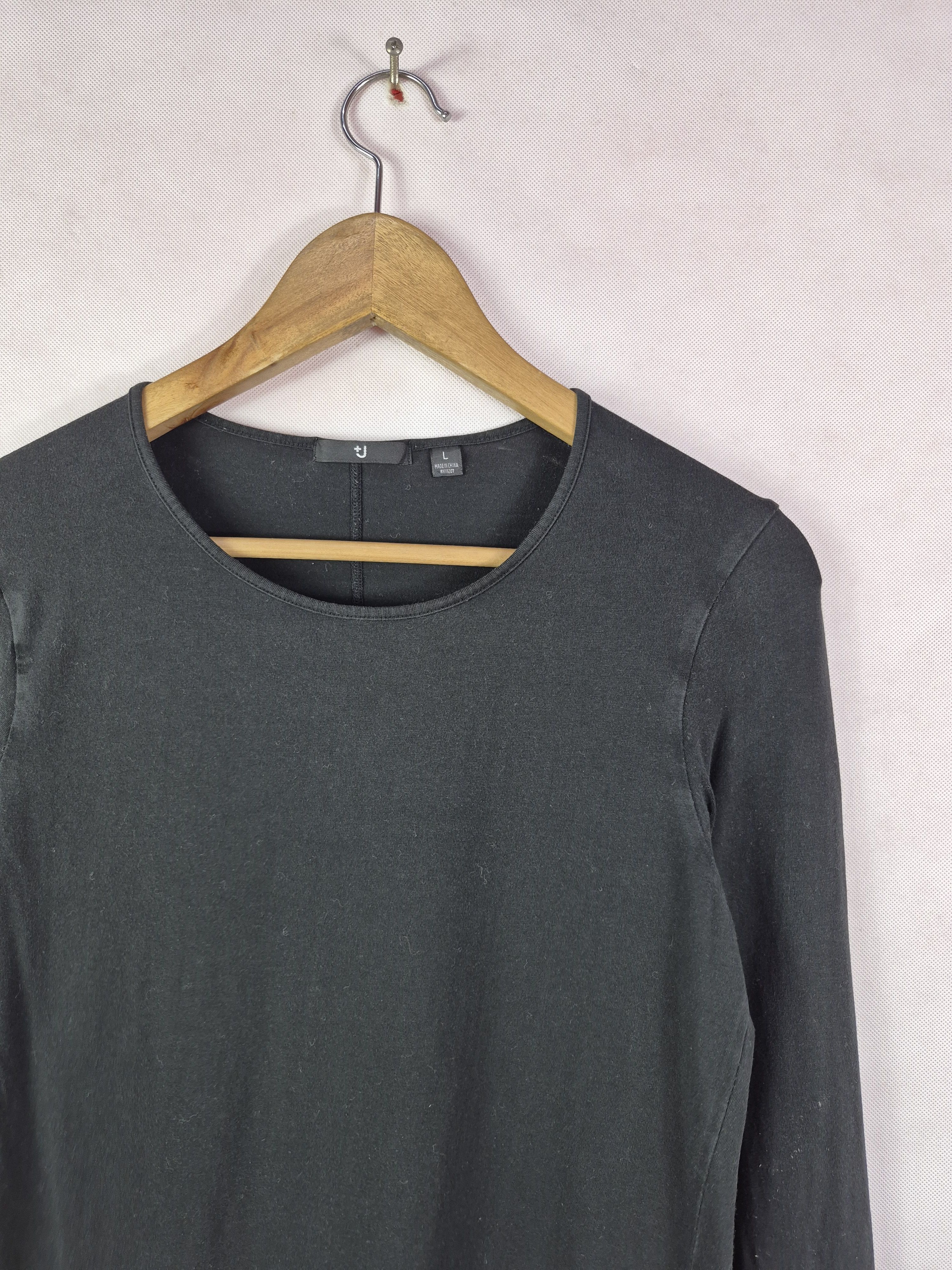 Jil Sander × Uniqlo 🔥 Uniqlo Jil Sander +J Longsleeves Plain Black Tops Size L / US 10 / IT 46 - 2 Thumbnail