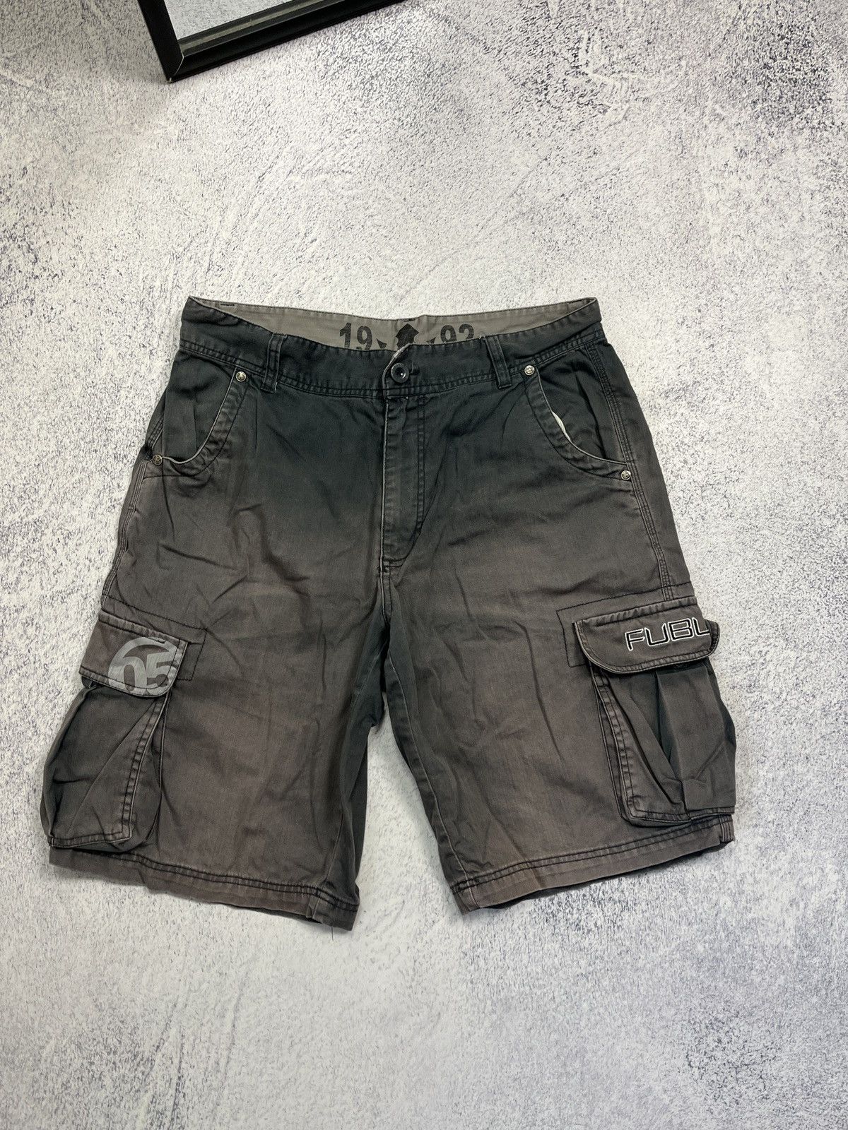 Fubu Vintage 90’s FUBU Baggy Crazy Sun Faded Cargo Shorts Y2k Rap Size US 36 / EU 52 - 1 Thumbnail