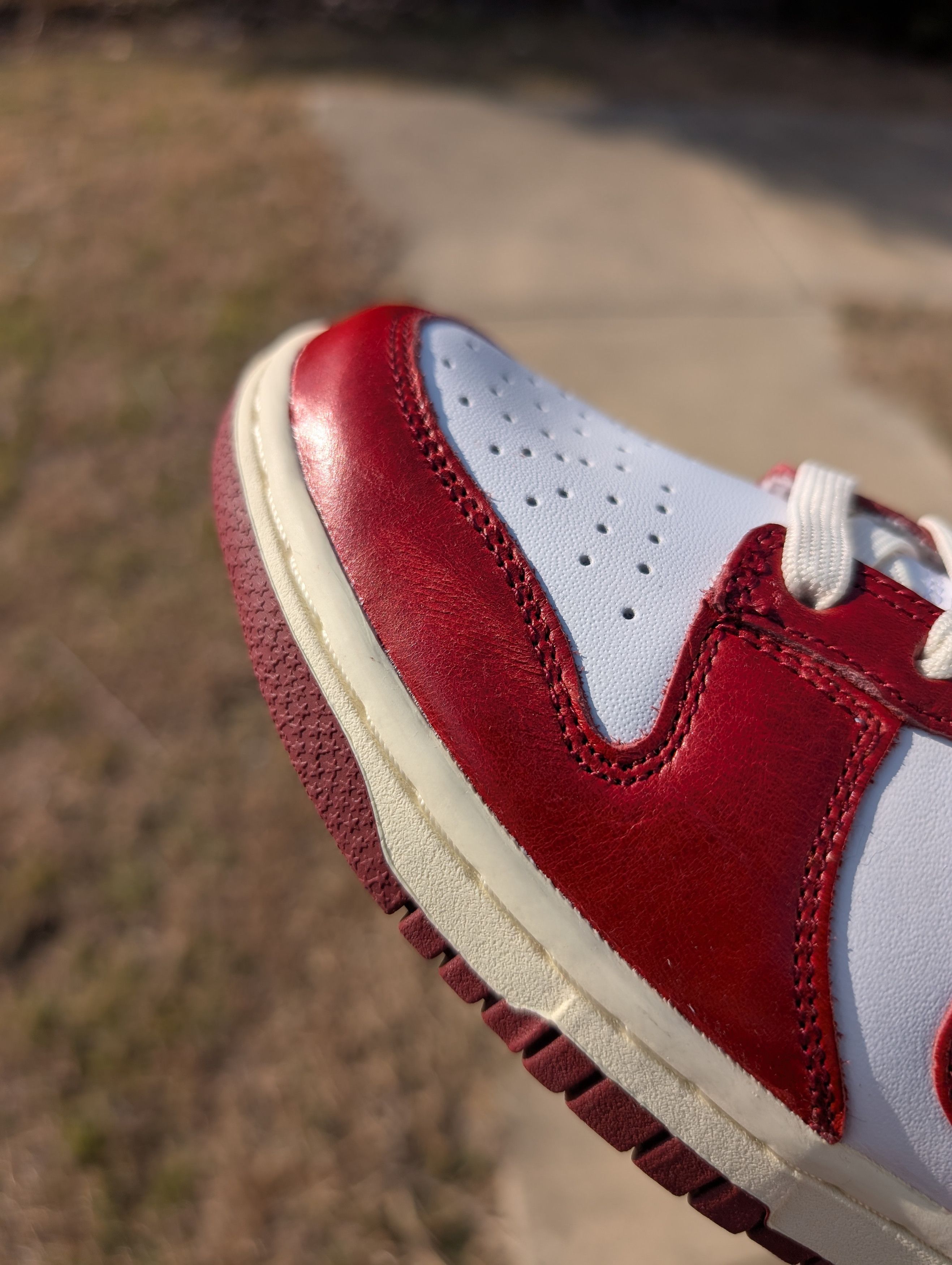 Nike Vintage Red Dunk Low Size US 5 / EU 37 - 7 Thumbnail