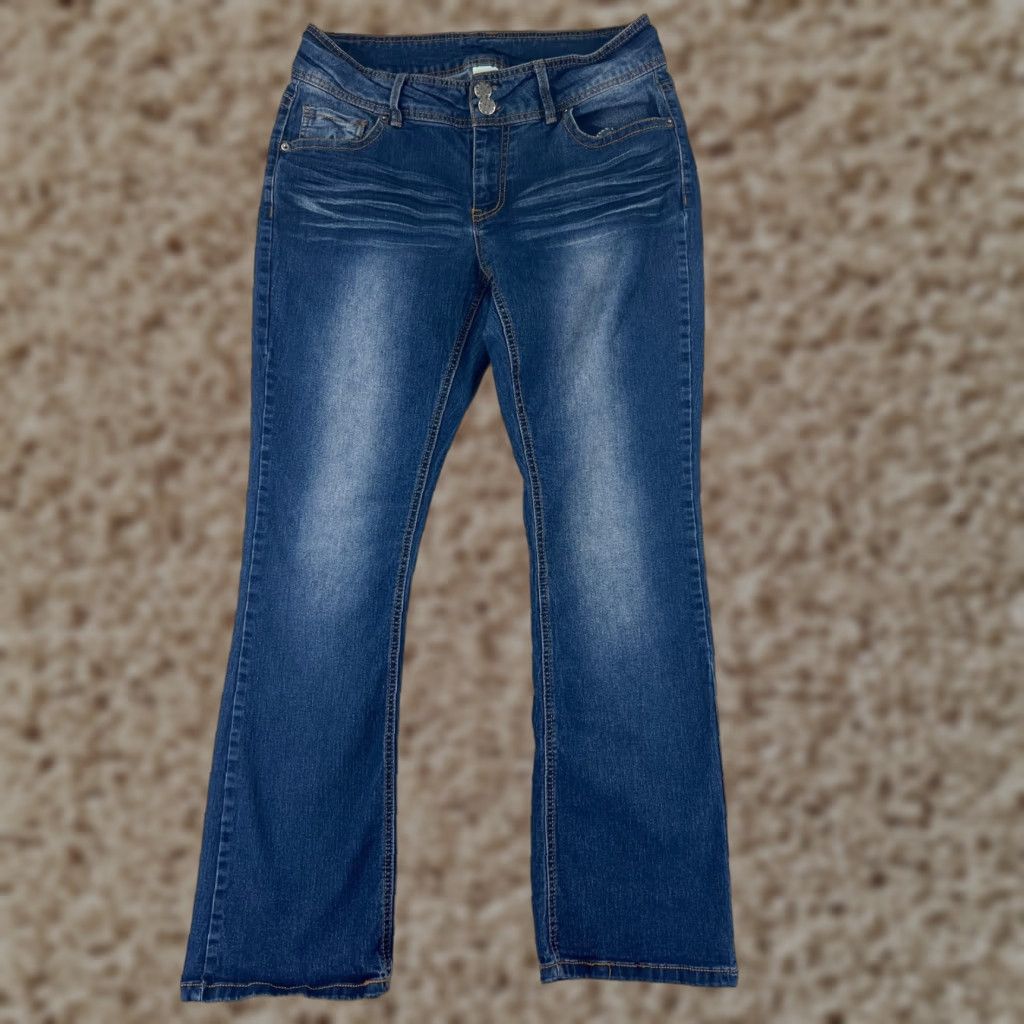 Faded Glory Faded Glory Jeans Womens 14 Blue Denim Bootcut Stretch Mid Rise 31x31 Size 36" / US 14 / IT 50 - 1 Thumbnail