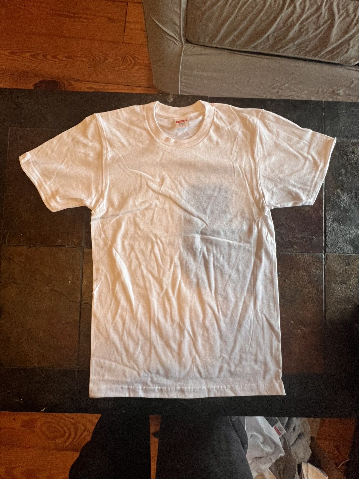 Supreme Pack of 10 supreme blank T shirts(READ DISCRIPTION) Size US M / EU 48-50 / 2 - 3 Thumbnail