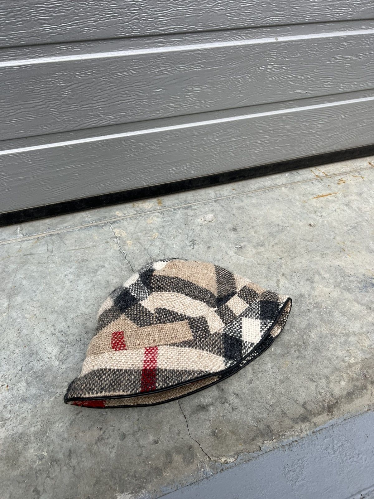 Burberry Burberry Wool Hat Nova Check Size 30 - 2 Thumbnail