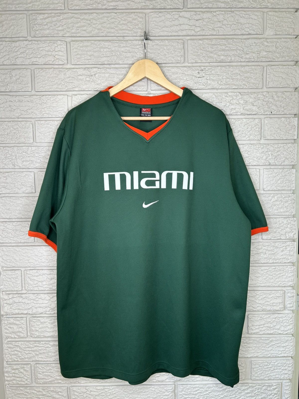 Nike Vintage Nike Miami Hurricanes NCAA Center Swoosh Jersey Size US XXL / EU 58 / 5 - 1 Thumbnail
