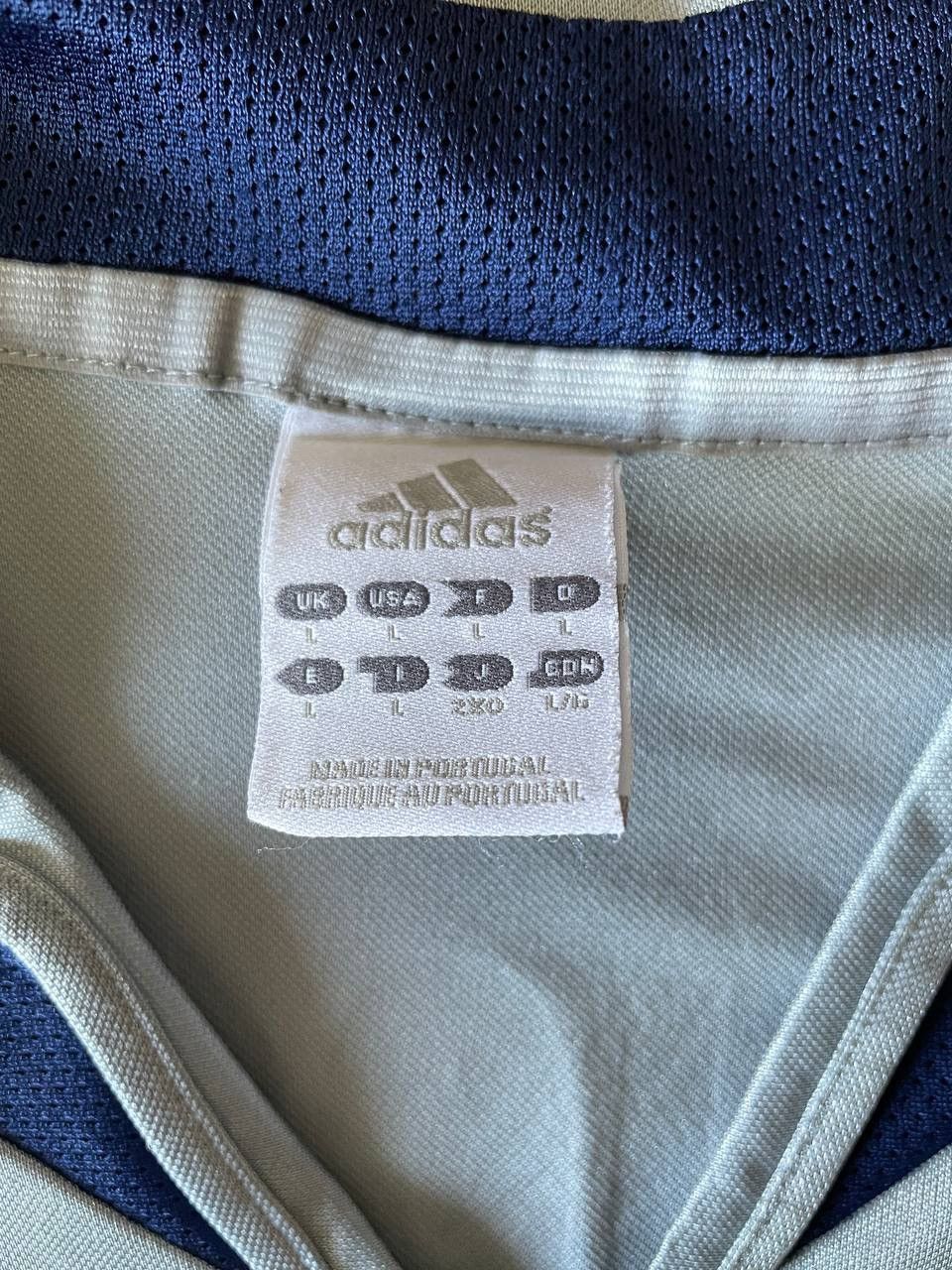 Adidas Adidas Real Madrid 9 Ronaldo 2004 Siemens Vintage RARE Size US L / EU 52-54 / 3 - 18 Thumbnail