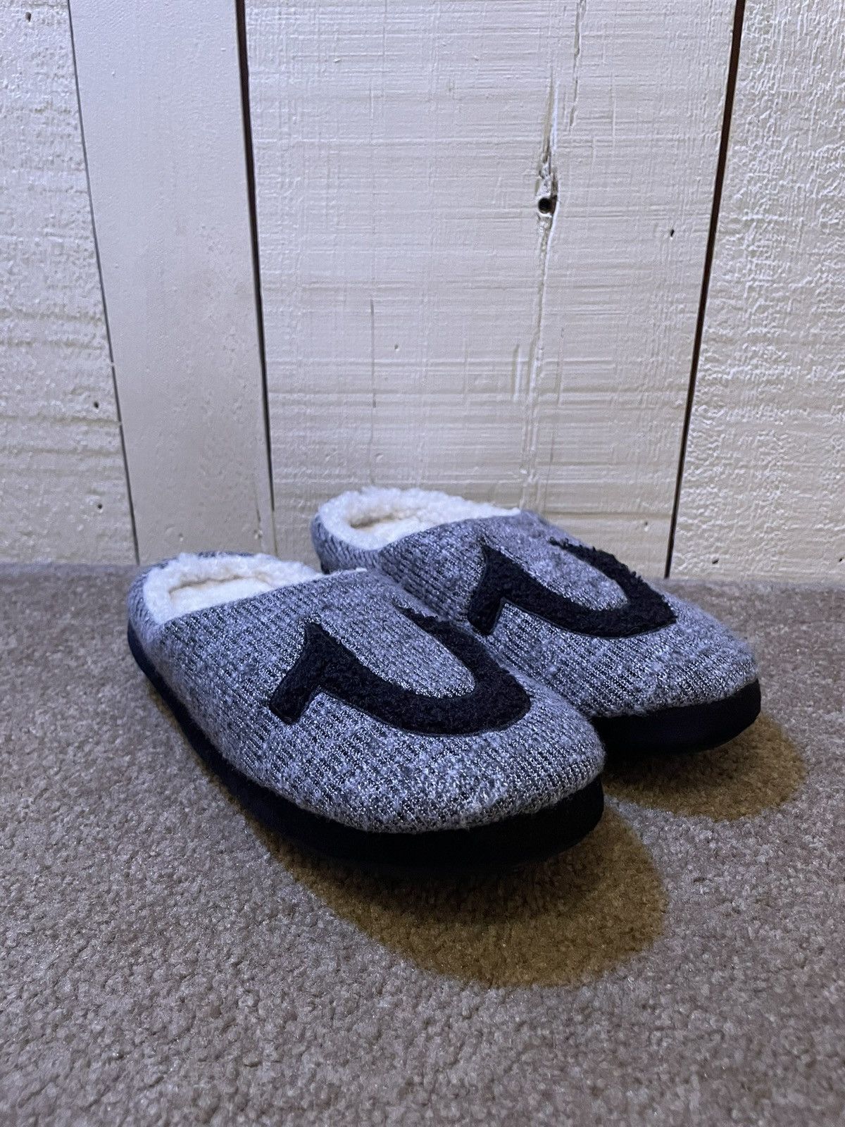 True Religion True religion slippers Size US 7.5 / EU 40-41 - 1 Thumbnail