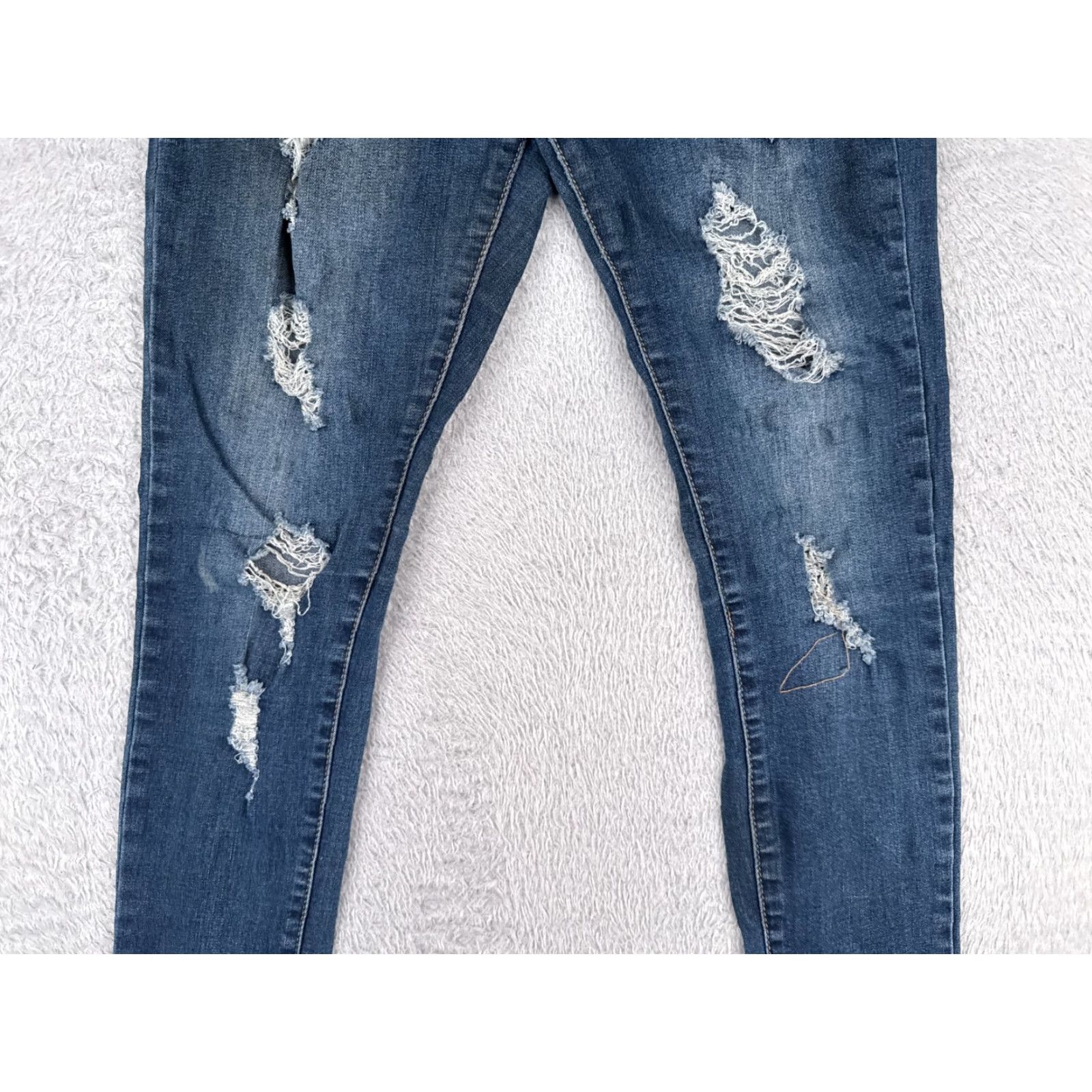 Denime Blue Connection Jeans Juniors 7 Blue Denim Distressed Skinny Mid Rise 27x30 Womens Size 28" / US 6 / IT 42 - 3 Thumbnail