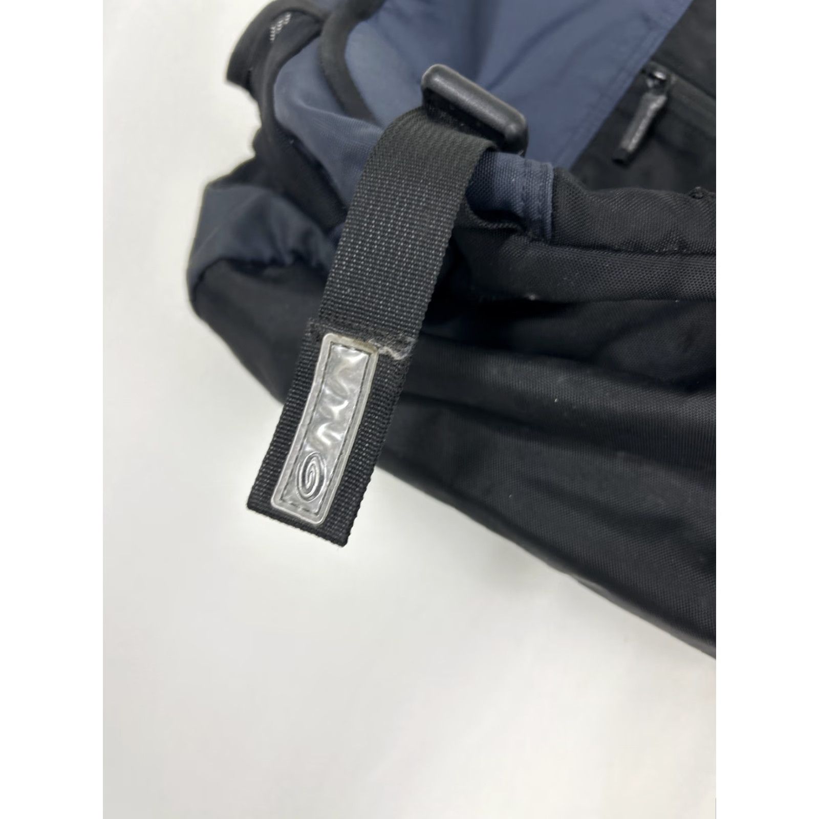Vintage Timbuk2 Messenger Bag Black Gray Embroidered Top Handle 18x12x7 Large Men Buckle Size US L / EU 52-54 / 3 - 6 Thumbnail
