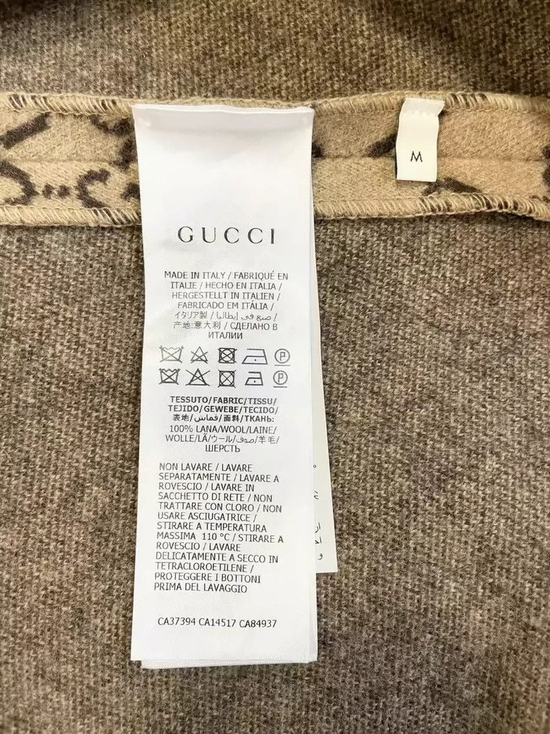 Gucci Gucci Full logo cloak jacket 2501-Nextarrow Size US M / EU 48-50 / 2 - 6 Thumbnail