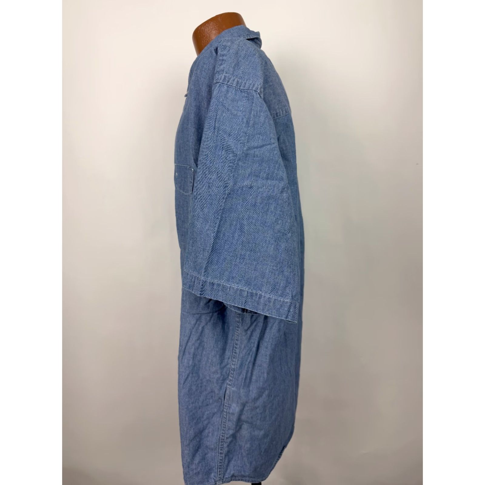 Eddie Bauer VINTAGE Eddie Bauer Chambray Shirt Men XL Oversized Blue Button-Up Casual Shirt 90s Outdoor Preppy Mens Clothing Size US XL / EU 56 / 4 - 7 Thumbnail