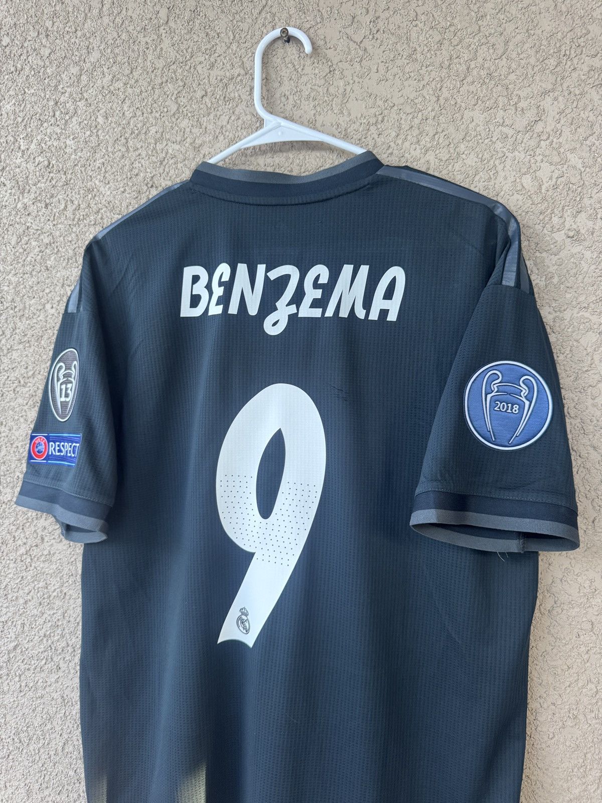 Adidas 2018 Real Madrid Away Climachill Benzema Size L Jersey Size US L / EU 52-54 / 3 - 6 Thumbnail