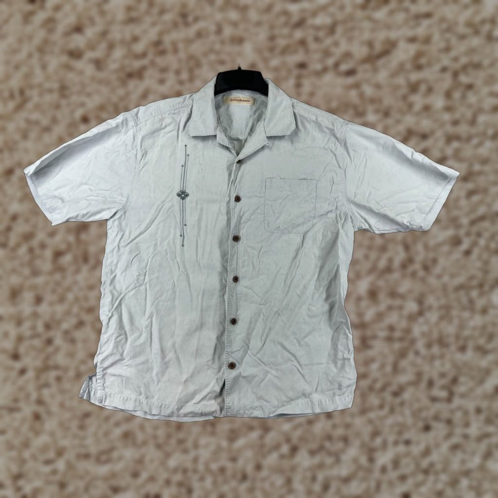 Tommy Bahama Tommy Bahama Shirt Mens Large Blue 100% Silk Hawaiian Button-Up Camp Vacation Adult L Silk Blue Aloha Hawaiian Resort 1990s Mens Size US L / EU 52-54 / 3 - 1 Thumbnail