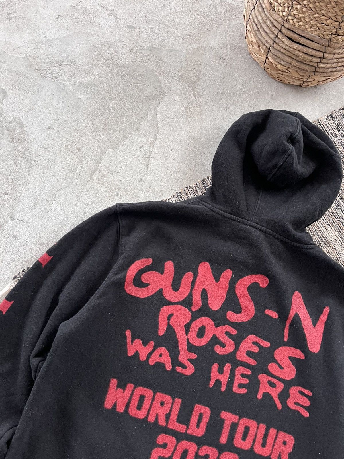 Guns N' Roses Vintage Guns N’Rose Tour Black Multi Logo Y2K Rock Hoodie Size US M / EU 48-50 / 2 - 11 Thumbnail