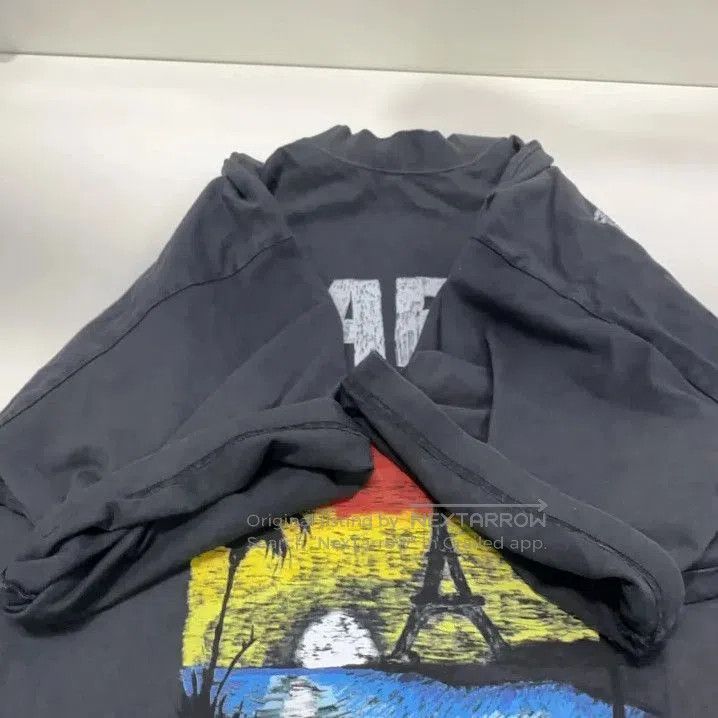 Balenciaga Balenciaga Graphic Print Short Sleeve T. Size US L / EU 52-54 / 3 - 9 Thumbnail