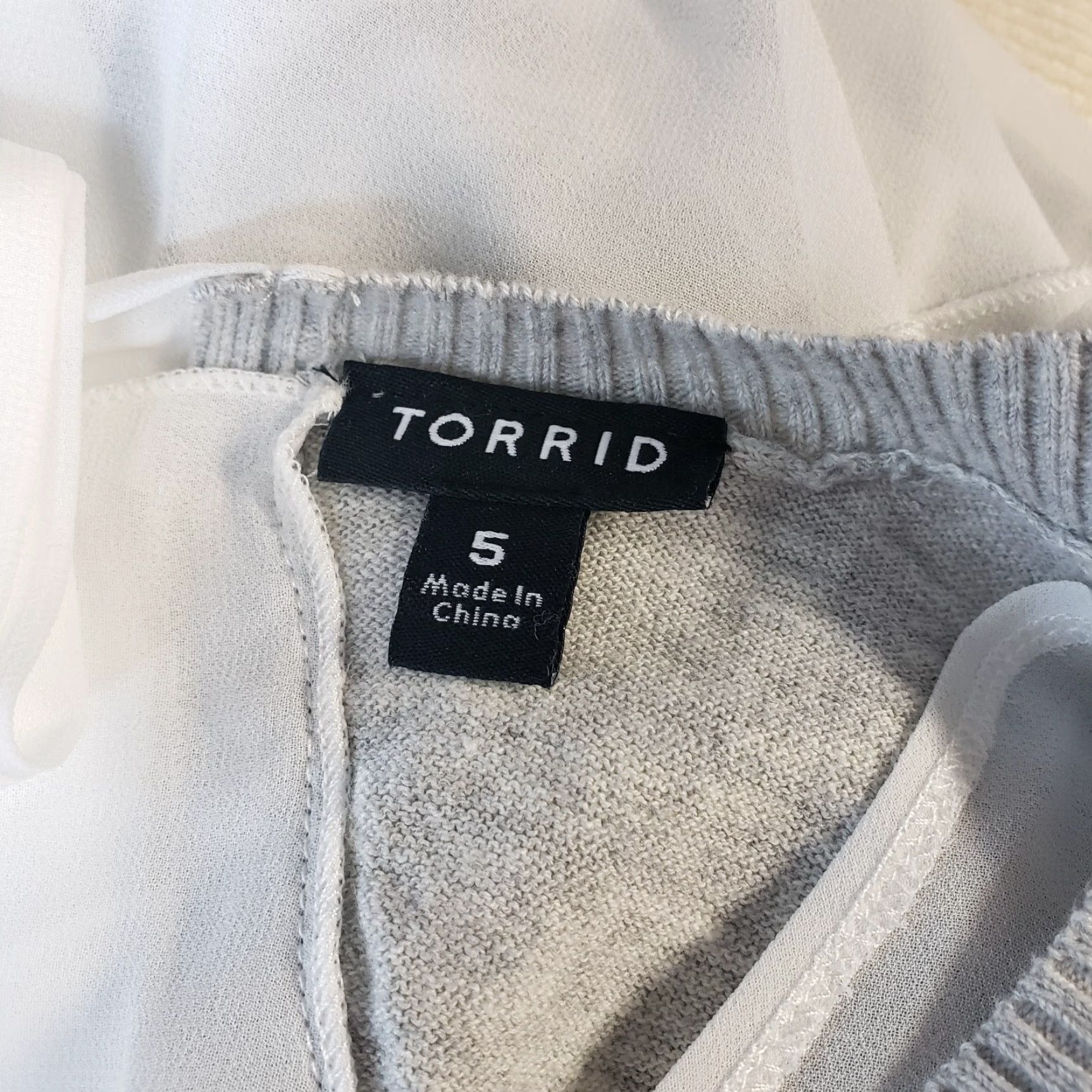 Torrid Torrid Womens Chiffon Ruffled Back Sweater Sz 5X Gray White Long Sleeve Cotton Size XXL / US 16-18 / IT 52-54 - 6 Thumbnail