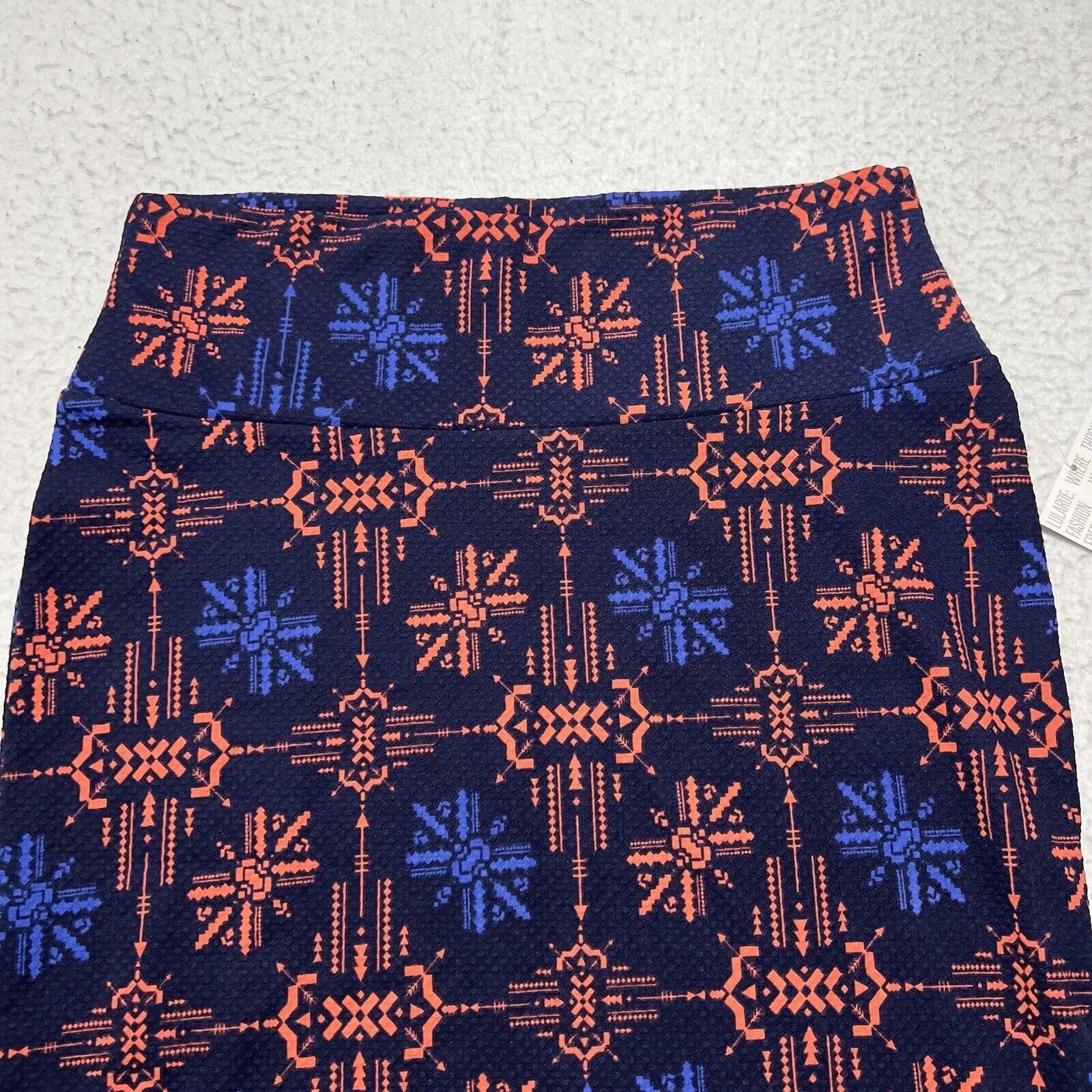 Other LuLaRoe Cassie Medium Pencil Skirt Diamond Geometric Stretch Size 32" / US 10 / IT 46 - 2 Thumbnail