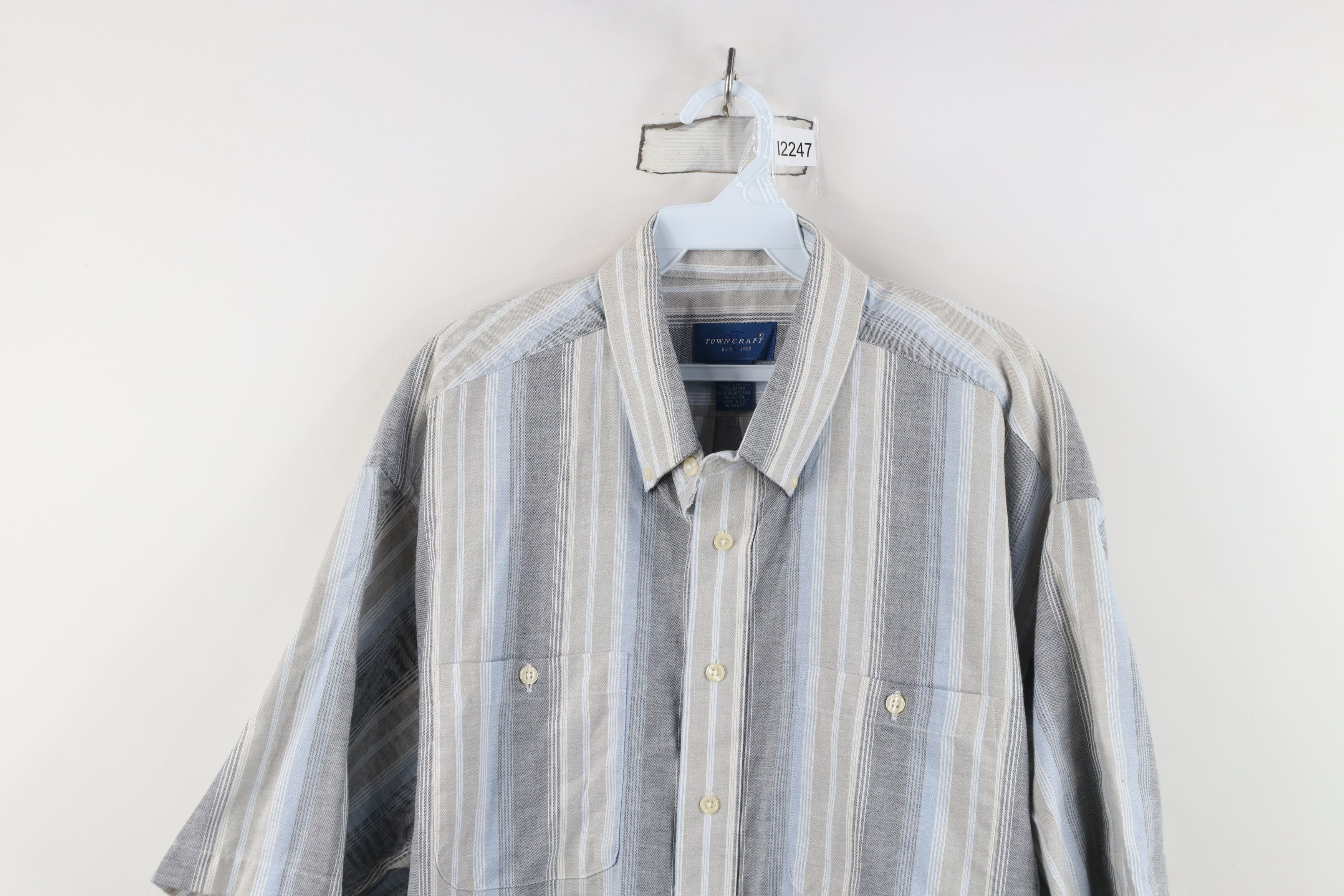 Vintage Vintage 90s Streetwear Block Short Sleeve Button Down Shirt Size US XL / EU 56 / 4 - 2 Thumbnail