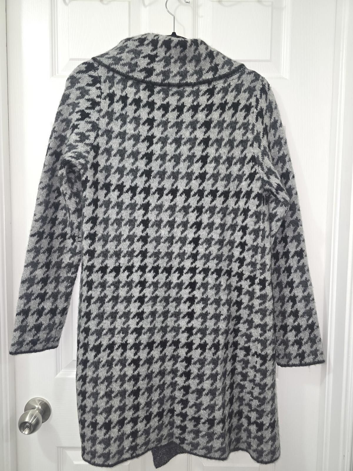 Elie Tahari Tahari Women's Black and Gray Houndstooth Pattern Wool Coat Size M / US 6-8 / IT 42-44 - 3 Thumbnail