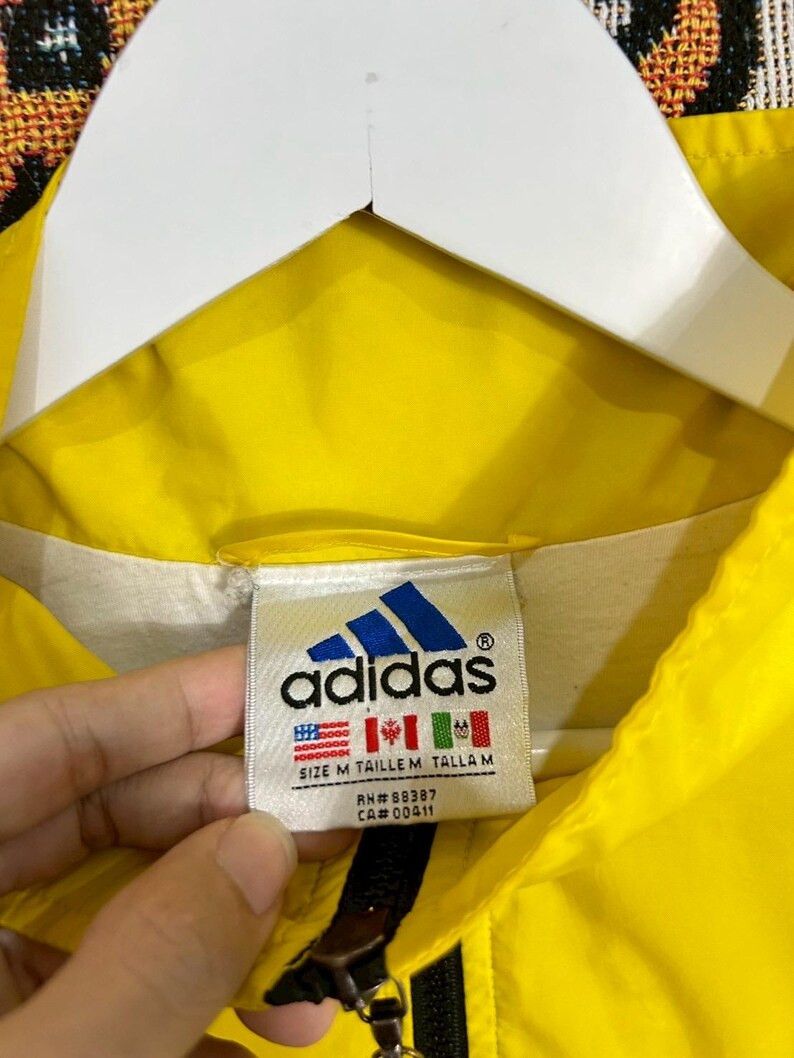 Adidas Vintage 90s Adidas Jacket size M Size US M / EU 48-50 / 2 - 4 Thumbnail
