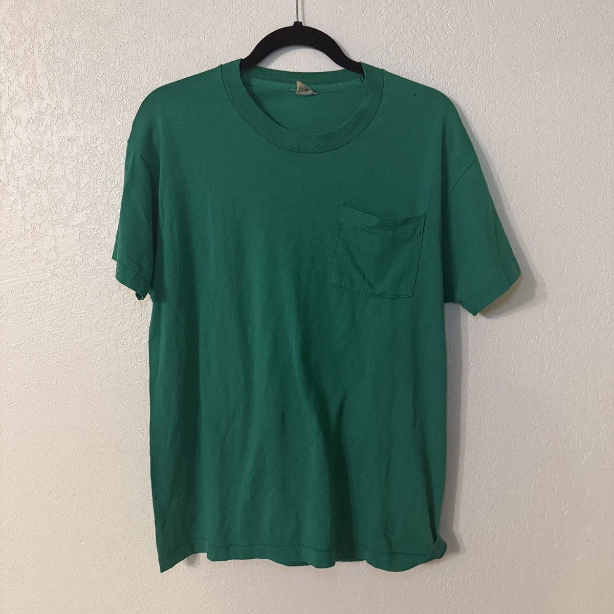 Other Vintage Fruit of the Loom Single Stitch Green Pocket Tee Size US XL / EU 56 / 4 - 1 Thumbnail