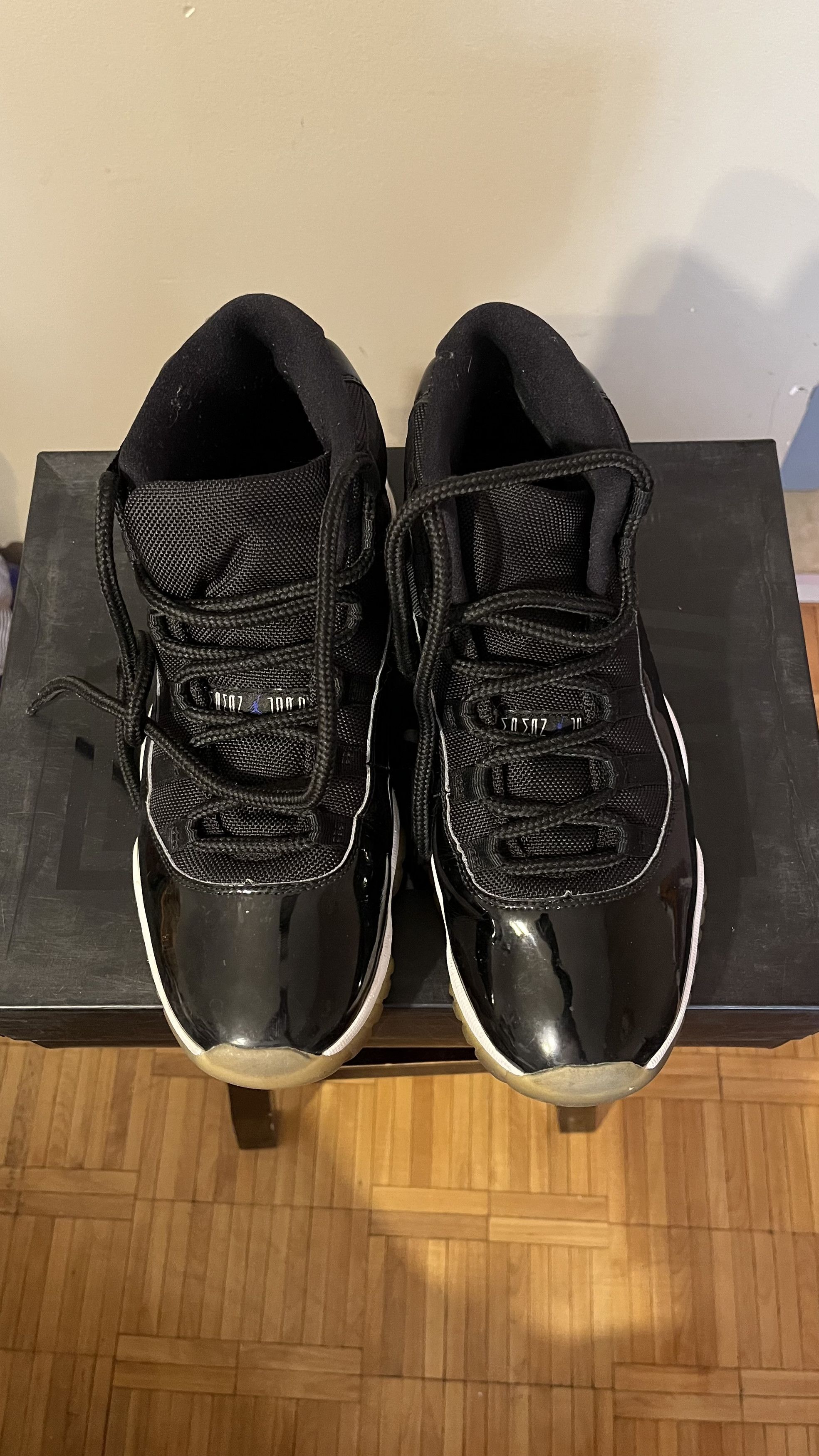 Jordan Brand Air Jordan 11s 2016 Space Jam Size US 9.5 / EU 42-43 - 4 Thumbnail