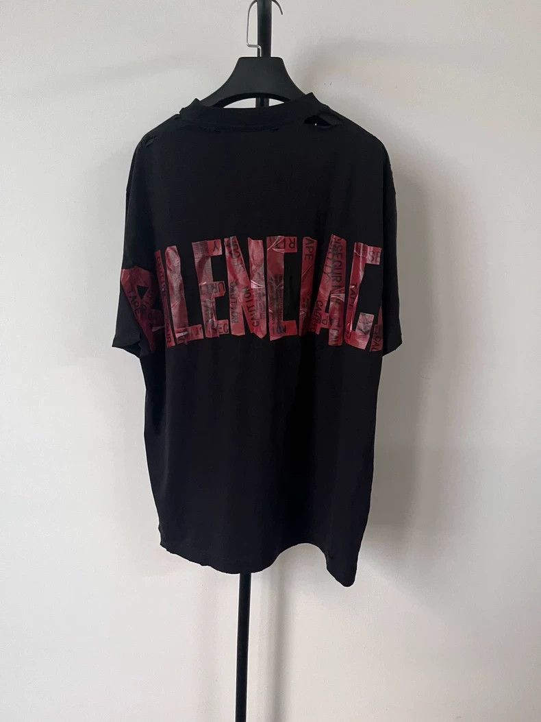 Balenciaga Balenciaga Solid security tape logo short sleeve T-shirt Size US S / EU 44-46 / 1 - 1 Thumbnail