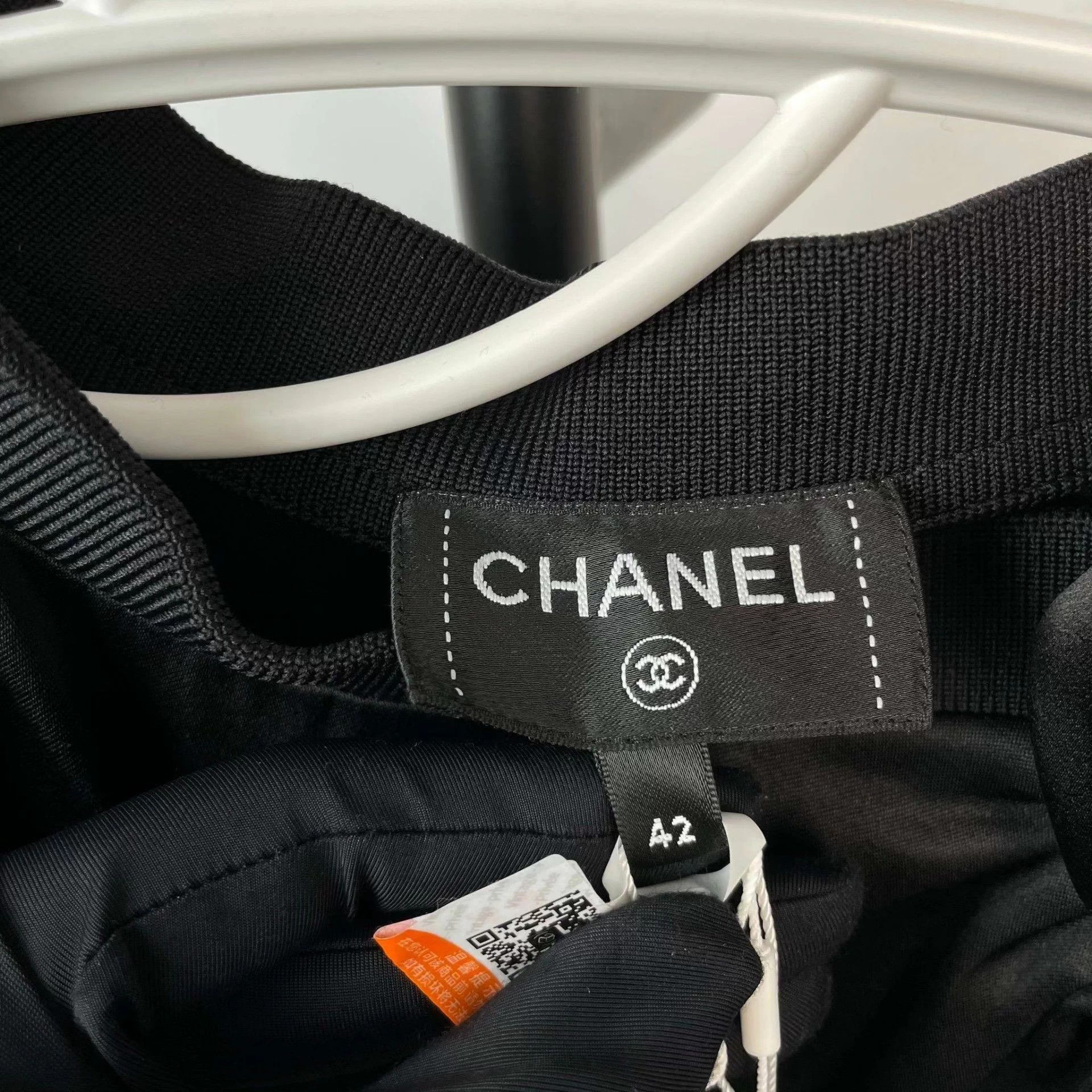 Chanel Chanel 24S NWT Bow Off-Shoulder Silk Top Black 42 Size M / US 6-8 / IT 42-44 - 4 Thumbnail