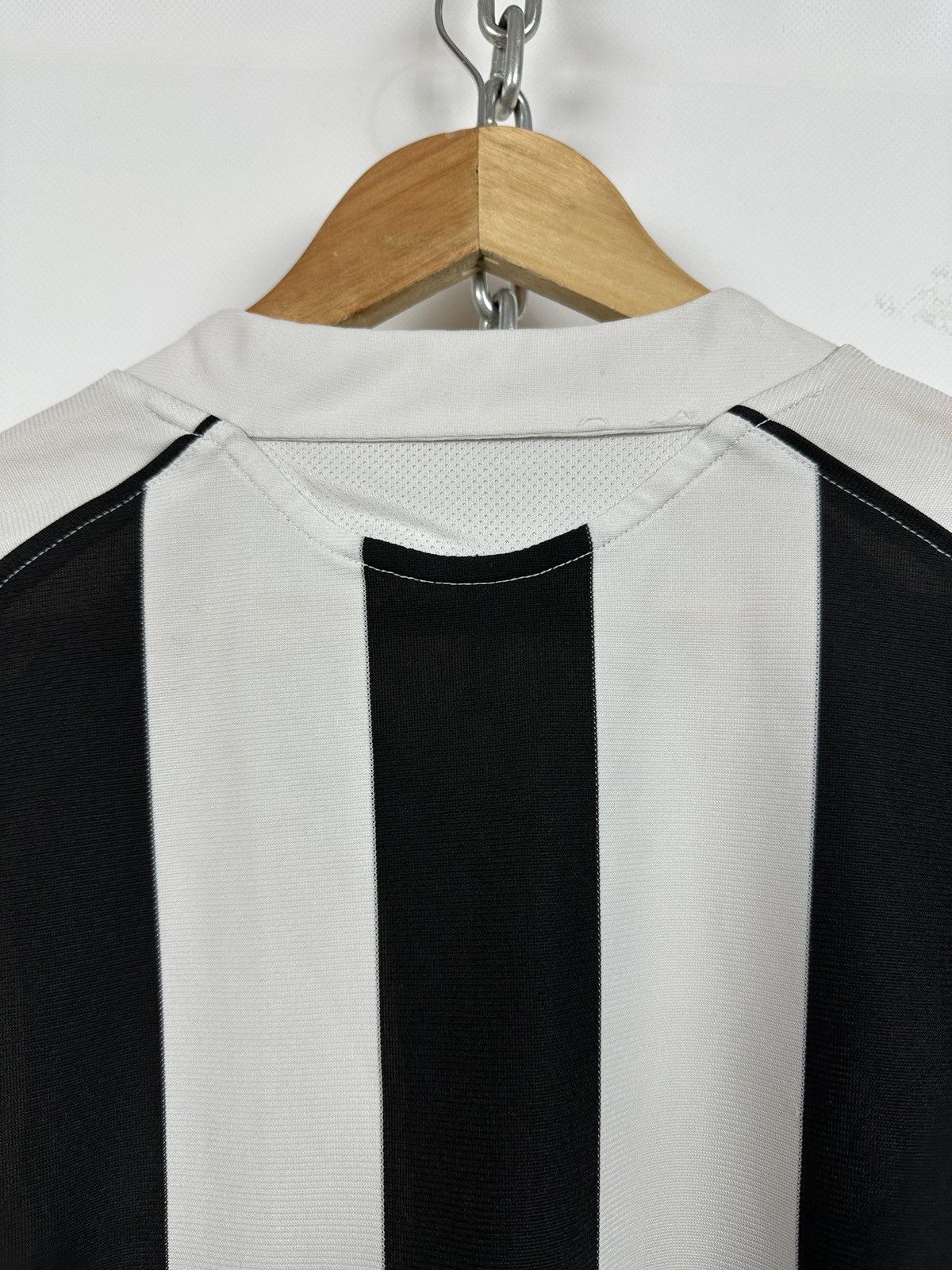Adidas 2005/07 Adidas Newcastle United Vintage Soccer Jersey Size US L / EU 52-54 / 3 - 22 Thumbnail