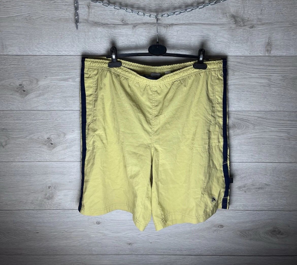 Vintage Vintage men’s short Nike ACG SIZE XL Y2K casual USA Size US 40 / EU 56 - 1 Thumbnail