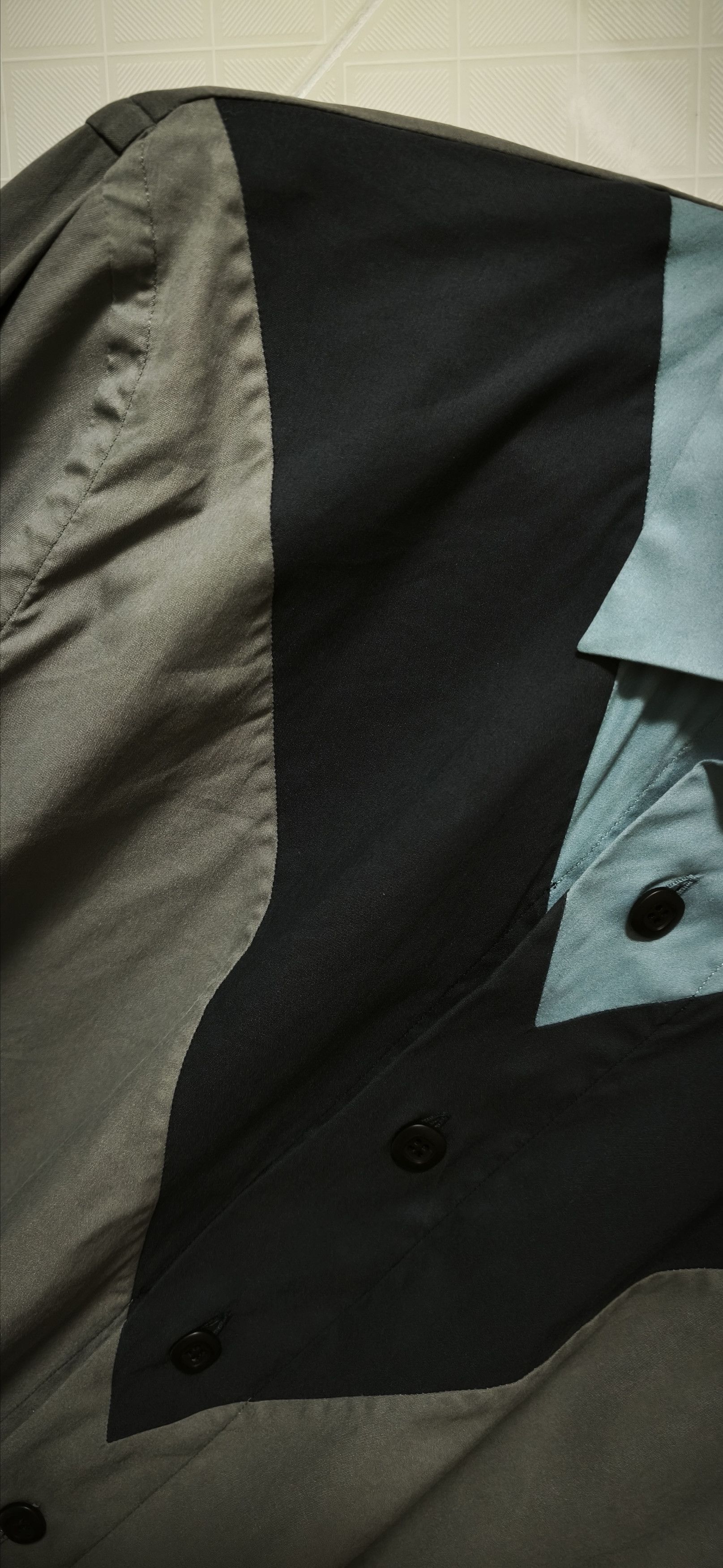 Prada FW2011 - Gray shirt with black and light blue details Size US M / EU 48-50 / 2 - 4 Thumbnail