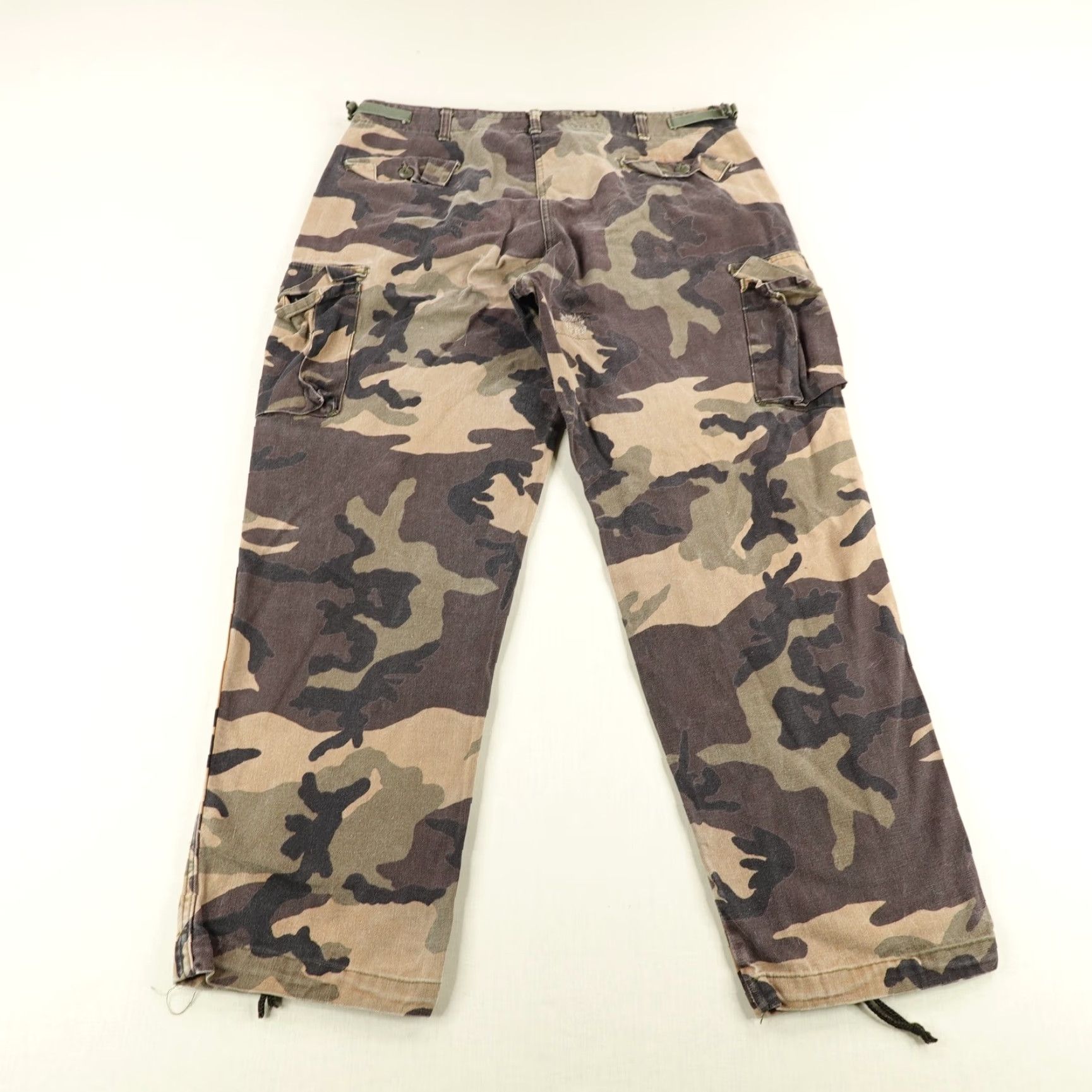 Vintage VINTAGE Gung Ho Pants Mens Large 32 Camouflage Cargo Military USA 90s Mens Pants 32 Green Camouflage Front Button Adjustable Waist Drawstring Hem Size US 33 - 4 Thumbnail