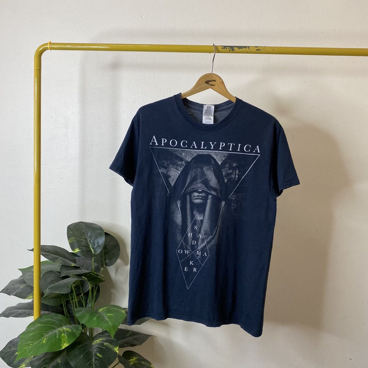 Band Tees 2015 Apocalyptica Finnish Metal Band Shadowmaker Album Promo Size US M / EU 48-50 / 2 - 1 Thumbnail
