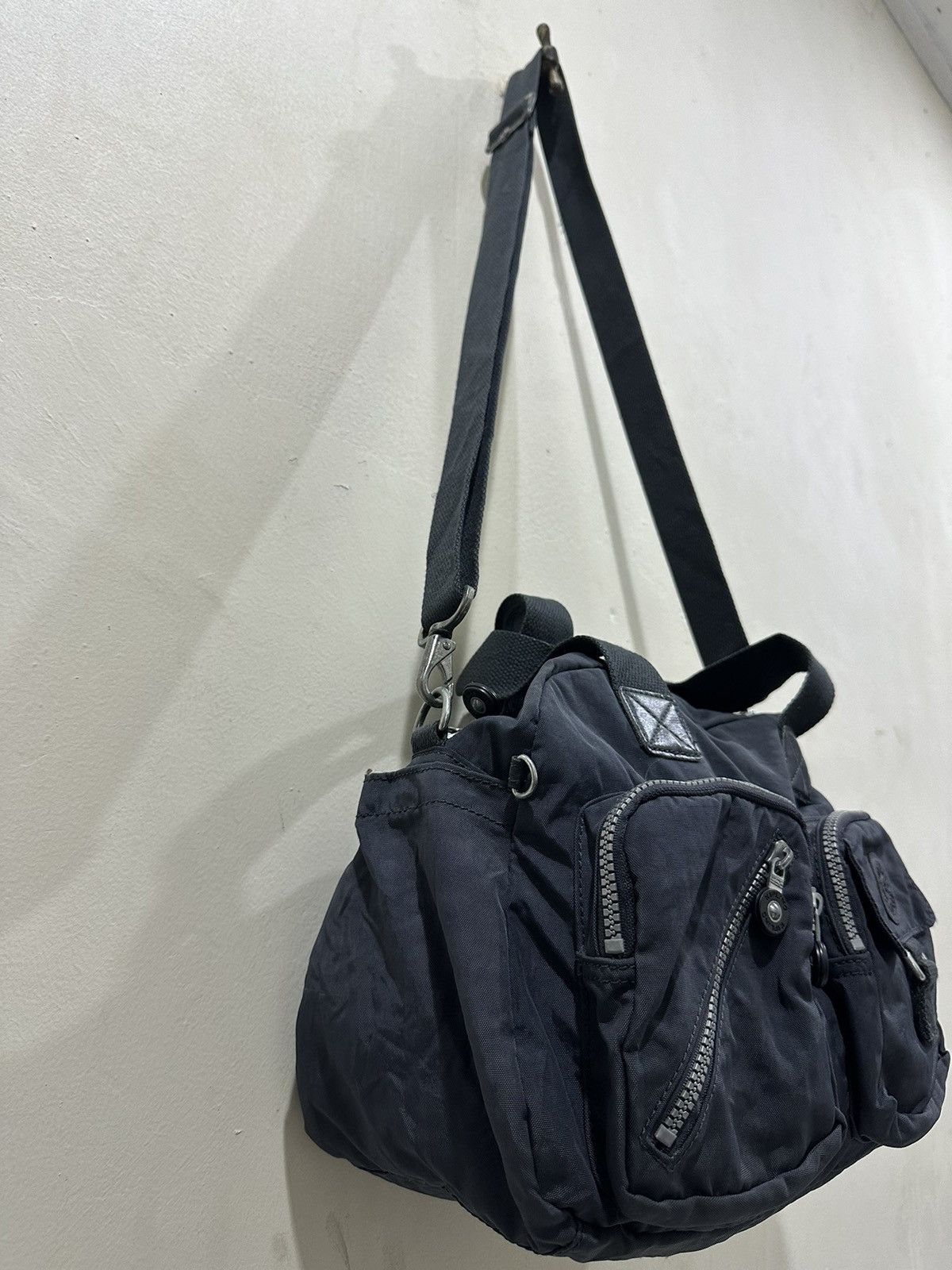 Japanese Brand × Vintage VTG KIPLING DEFEA Medium Shoulder Bag Size ONE SIZE - 2 Thumbnail