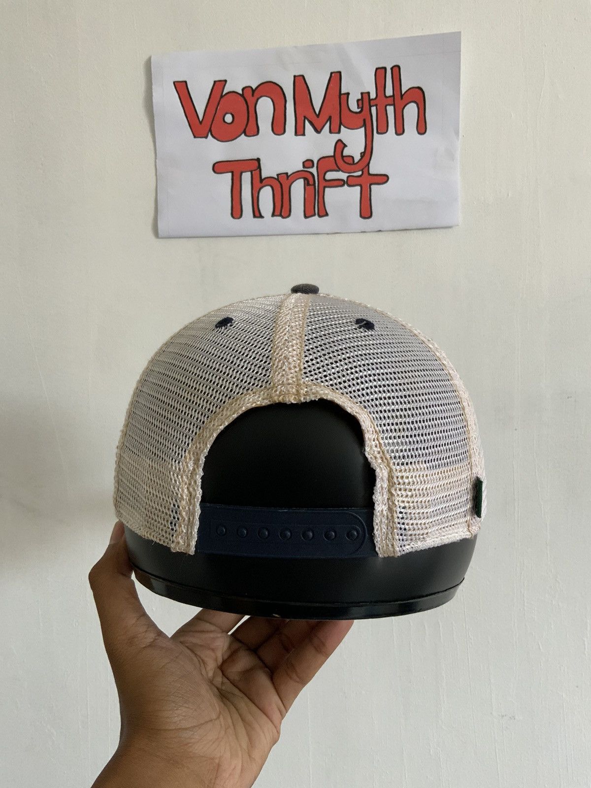 Vintage Vintage Pitt fade Denime Trucker Hat by Legacy Taiwan ROC Size ONE SIZE - 3 Thumbnail