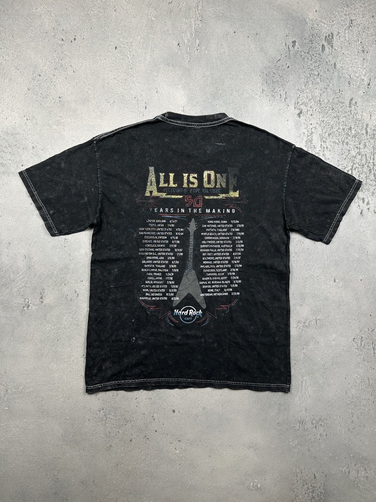 Hard Rock Cafe Vintage Hard Rock Cafe World Tour Hollywood Distressed Tee Size US L / EU 52-54 / 3 - 2 Thumbnail