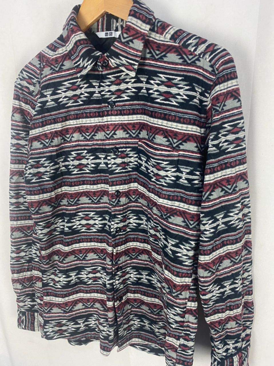 Uniqlo Uniqlo fullprint Navajo button up shirt Size US M / EU 48-50 / 2 - 4 Thumbnail