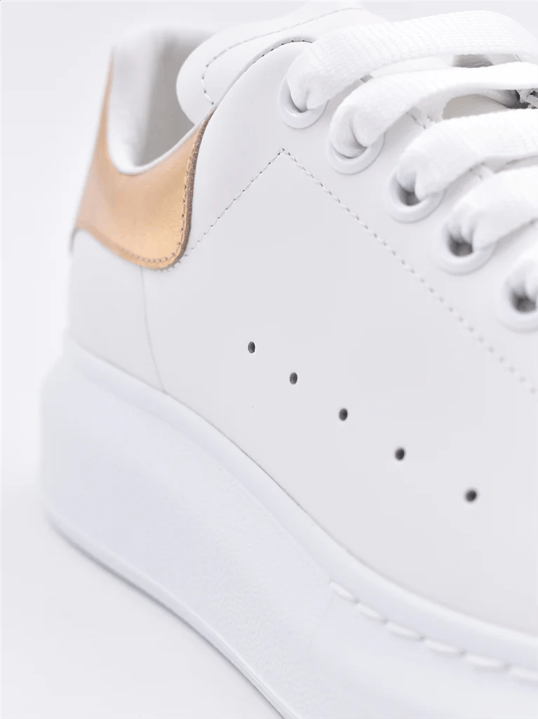 Alexander McQueen o1w1db10925 Oversized Sneakers in White Size US 4.5 / IT 34.5 - 6 Thumbnail