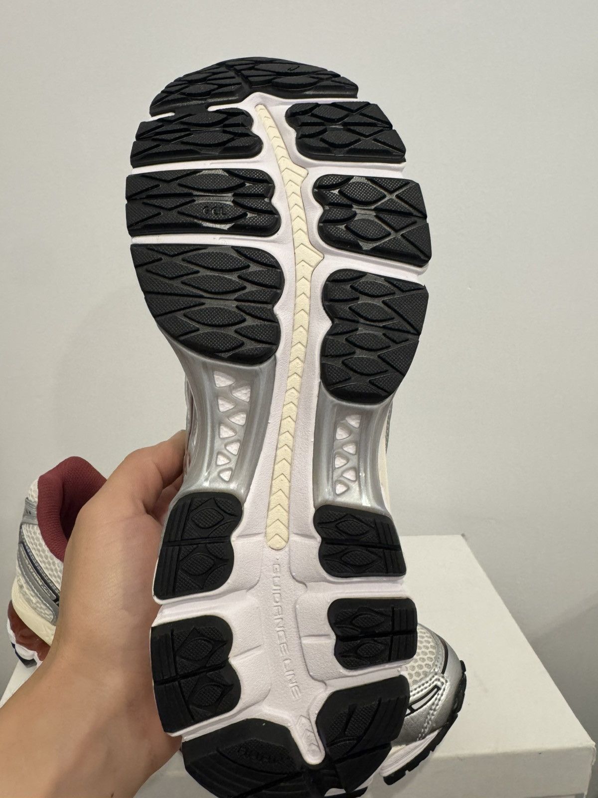 Asics Asics 12.1 Size US 9 / EU 42 - 2 Thumbnail