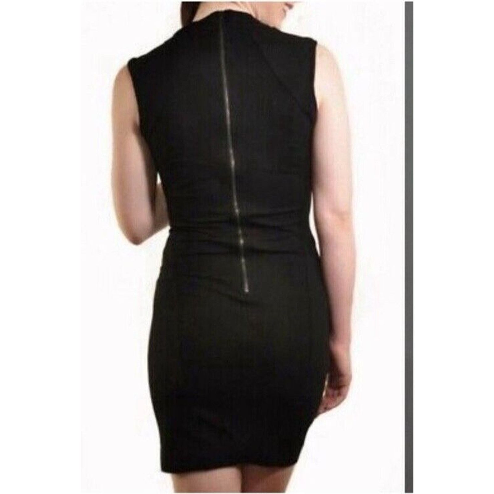 French Connection French Connection Little Black Dress Cap Sleeve 8 faux Wrap Size M / US 6-8 / IT 42-44 - 3 Thumbnail
