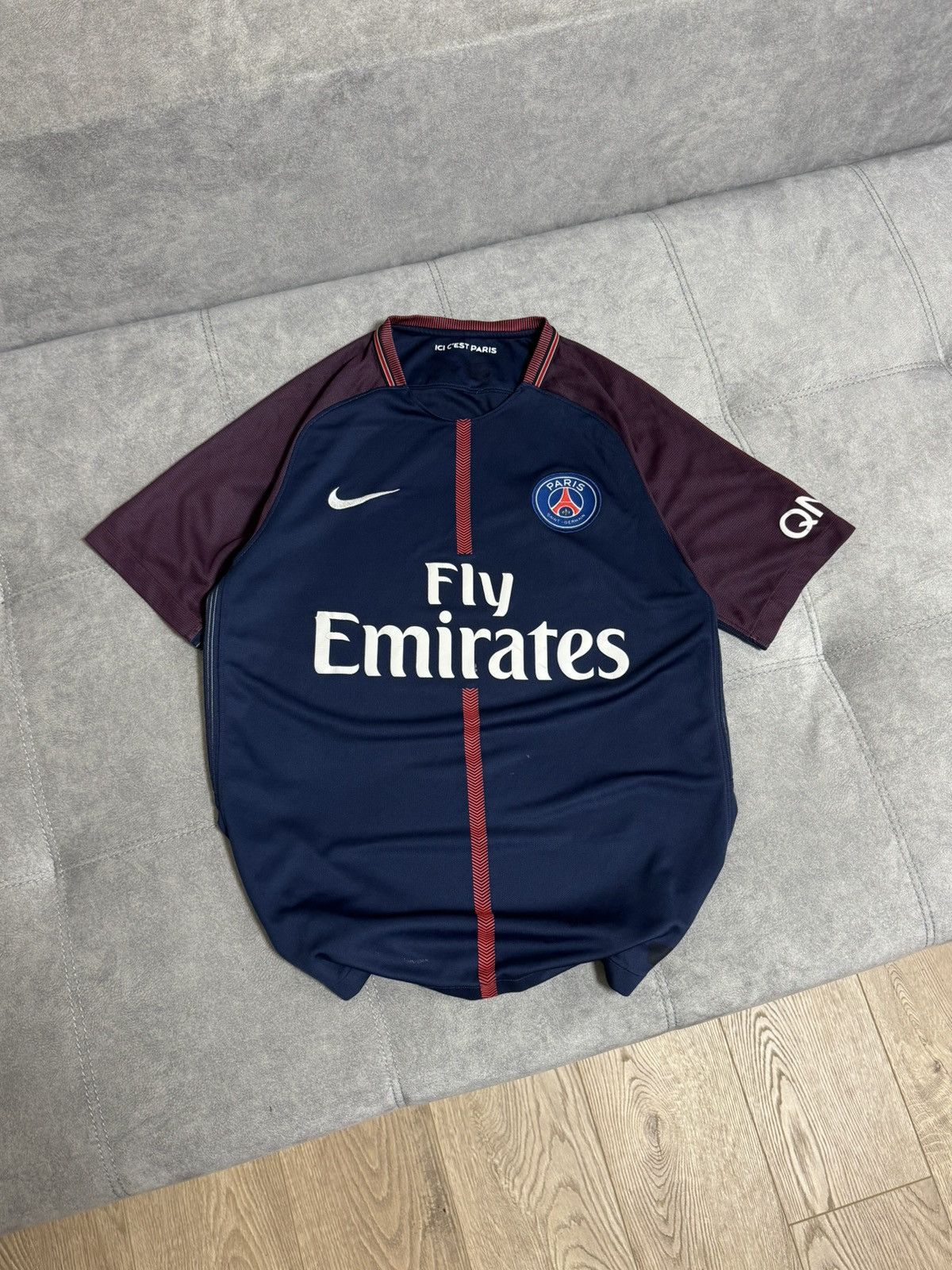Nike × Vintage Vintage Nike PSG France soccer jersey t-shirt M Paris Size US M / EU 48-50 / 2 - 1 Thumbnail