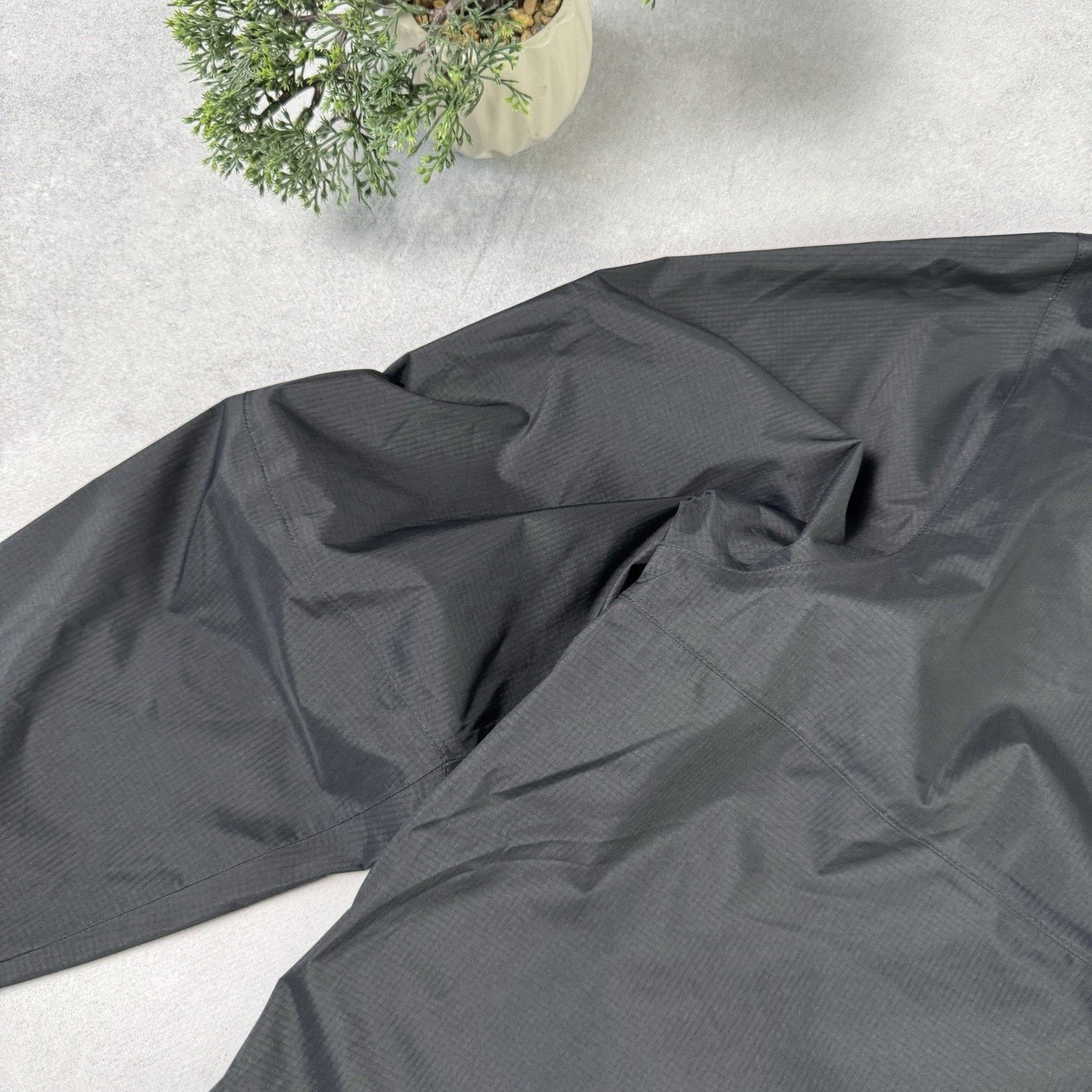 Vintage Rei Coop Men Jacket Hydrowall 2.5L Black Size L Men Size US L / EU 52-54 / 3 - 18 Thumbnail