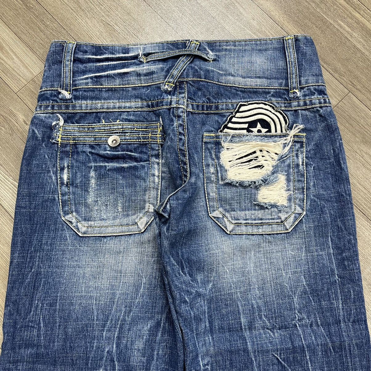 If Six Was Nine Y2K RedPepper Embrodered Distressed Lgb Faded Flared Jeans Size 28" / US 6 / IT 42 - 17 Thumbnail