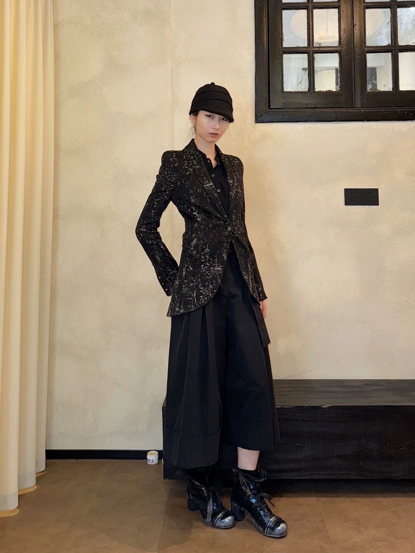 Other Vintage Italian Ink-Splatter Slim Blazer with Elegant Shoulder Pads Size XS / US 0-2 / IT 36-38 - 3 Thumbnail