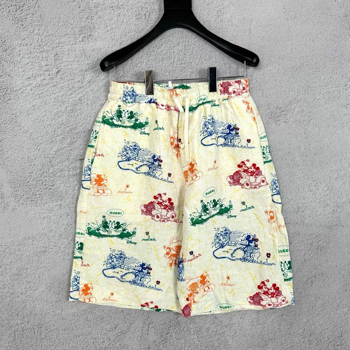 Gucci GUCCI Disney allover straight men white shorts Size US 30 / EU 46 - 1 Thumbnail