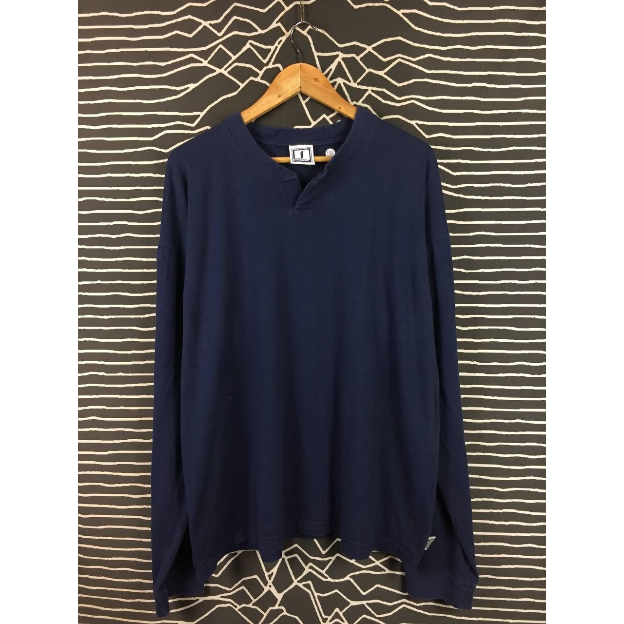Vintage DuFFS Skateboards Notch Neck Longsleeve Tee Size US XXL / EU 58 / 5 - 9 Thumbnail
