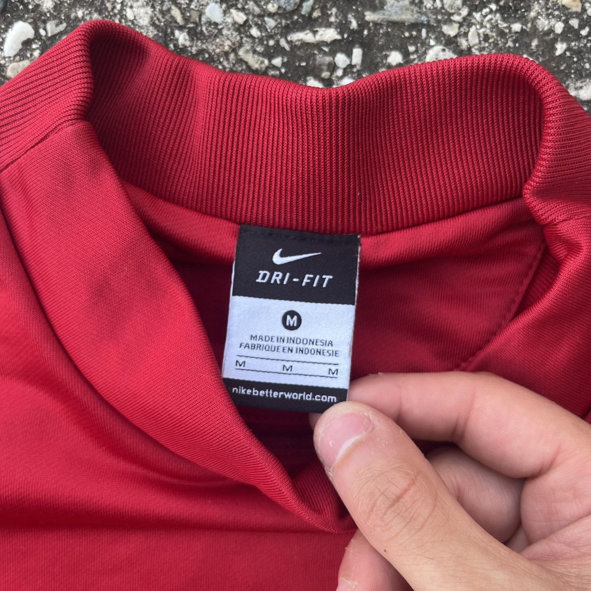 Nike Rare Vintage Nike Dri-FIT Red & White Technical Sweatshirt Size US L / EU 52-54 / 3 - 3 Thumbnail