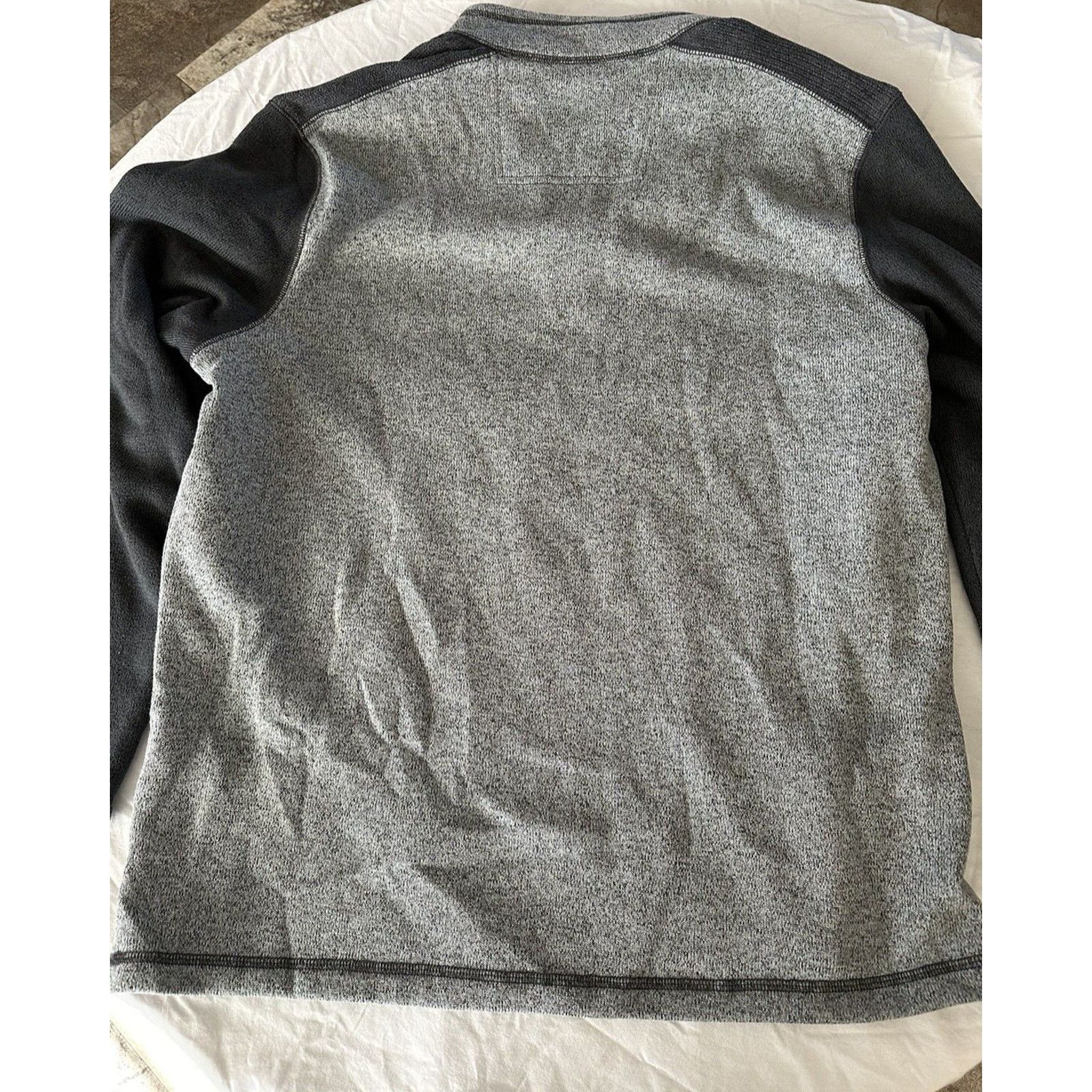 G.H. Bass & Co. G.H. Bass & Co. Mens XL Gray Speckle w/Solid Sleeves Thermal Size US XL / EU 56 / 4 - 11 Thumbnail