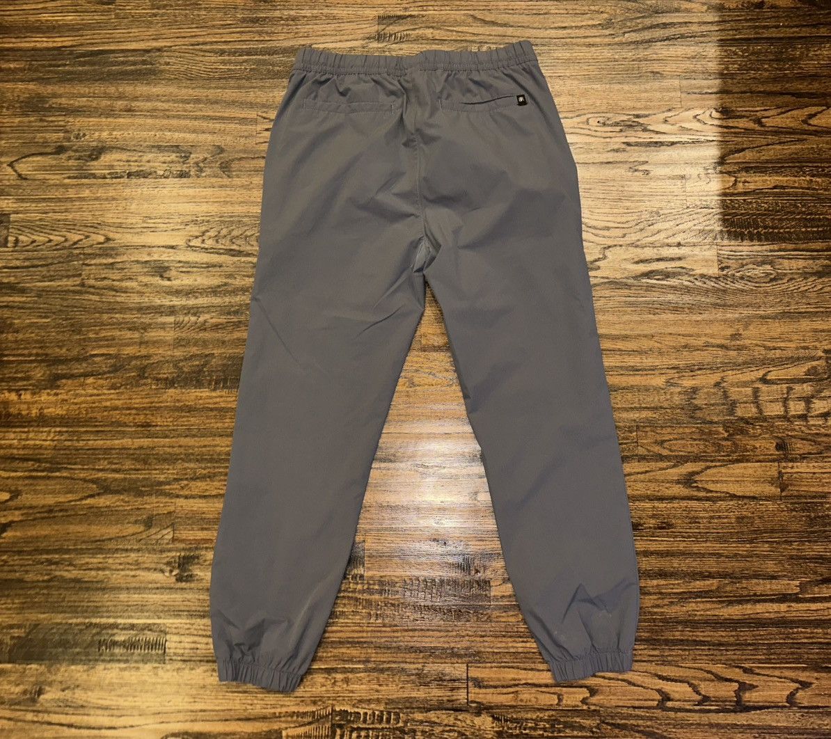 Banana Republic Banana Republic BR Sport Motion Tech Joggers Steel Grey Size US 32 / EU 48 - 5 Thumbnail