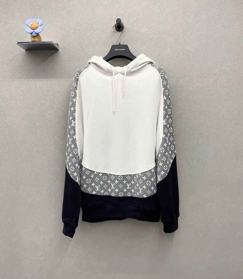 Louis Vuitton LV Gray White Logo Print Hoodie - dmc Size US L / EU 52-54 / 3 - 1 Thumbnail