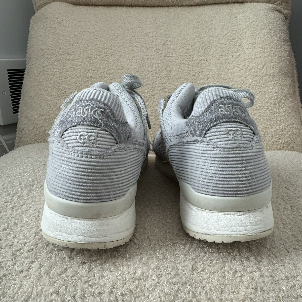 Asics Gel Lyte 3 OG - corduroy in oyster gray Size US 10 / IT 40 - 3 Thumbnail
